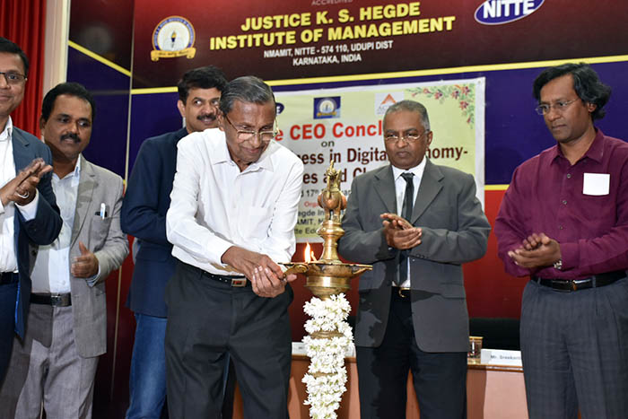 ಡಿಜಿಟಲ್ ವ್ಯವಸ್ಥೆಯಿಂದ ಕ್ಷಣಕ್ಷಣ ಬದುಕಿನಲ್ಲಿ ಬದಲಾವಣೆ :ಡಾ.ಎನ್.ಕೆ.ತಿಂಗಳಾಯ